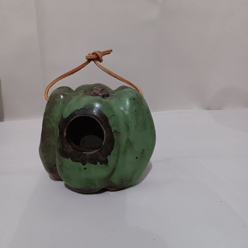 Ceramic Decorative Green Pepper bird house 3.5" X 3.5"